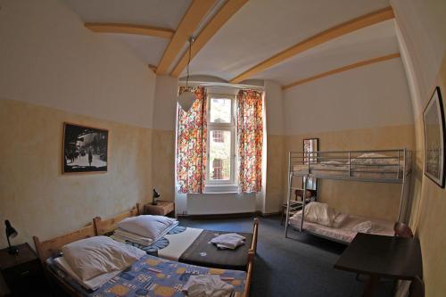 Hostel Fabrik - *